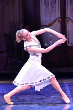 Hrvatsko narodno kazalište u Zagrebu: Léo Delibes – Youri Vámos, Coppélia na Montmartreu, kor. i red. Youri Vámos, foto: © Novković