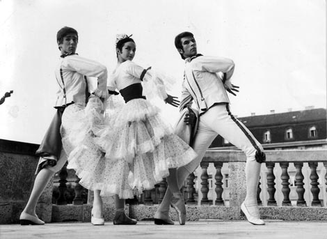 Dinko Bogdanić, Ivanka Žunac i Ivica Ivanko (Španjolski ples) - HNK u Zagrebu, Petar Iljič Čajkovski, Orašar, kor. Vaclav Orlikowsky, 1964.