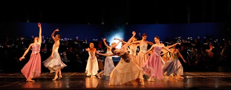 Balet Hrvatskog narodnog kazališta Ivana pl. Zajca, Rijeka: La Valse (koncert za balet i orkestar), kor. Etienne Frey, dir. Nada Matošević