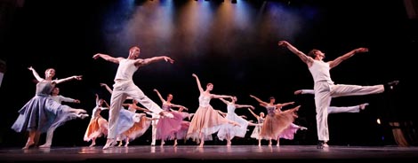 Balet Hrvatskog narodnog kazališta Ivana pl. Zajca, Rijeka: La Valse (koncert za balet i orkestar), kor. Etienne Frey, dir. Nada Matošević