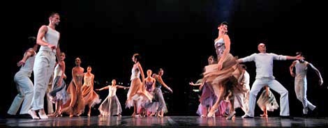 Balet Hrvatskog narodnog kazališta Ivana pl. Zajca, Rijeka: La Valse (koncert za balet i orkestar), kor. Etienne Frey, dir. Nada Matošević