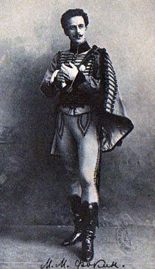 Mihail Fokine u kostimu za ulogu Luciena d Hervillyja, u baletu Paquita, kor. Marius Petipa, 1905.