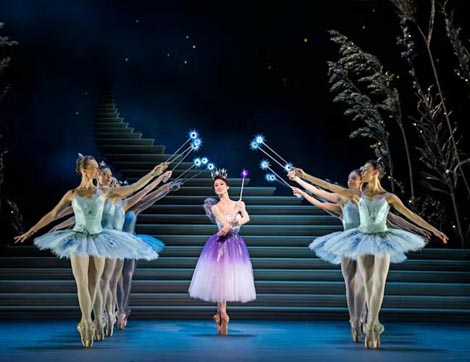 The Royal Ballet and Opera, London: Sergej Prokofjev, Pepeljuga, kor. Frederick Ashton 